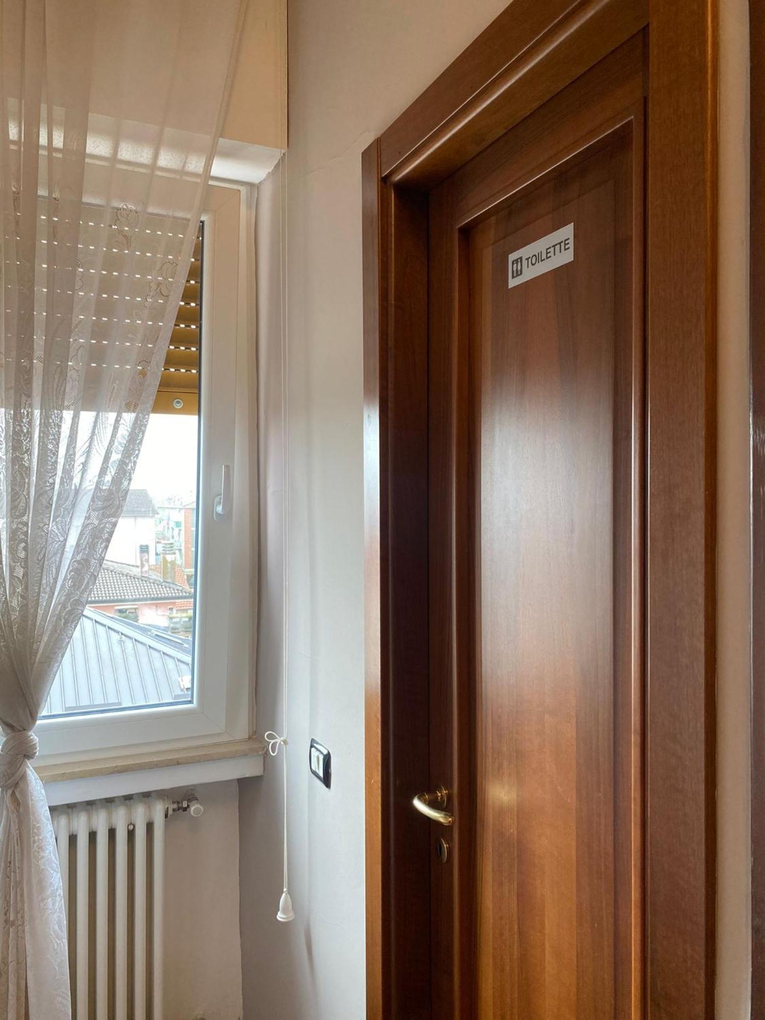 Hlux Oi Affiₜₜacaₘere Hotell Piacenza Exteriör bild